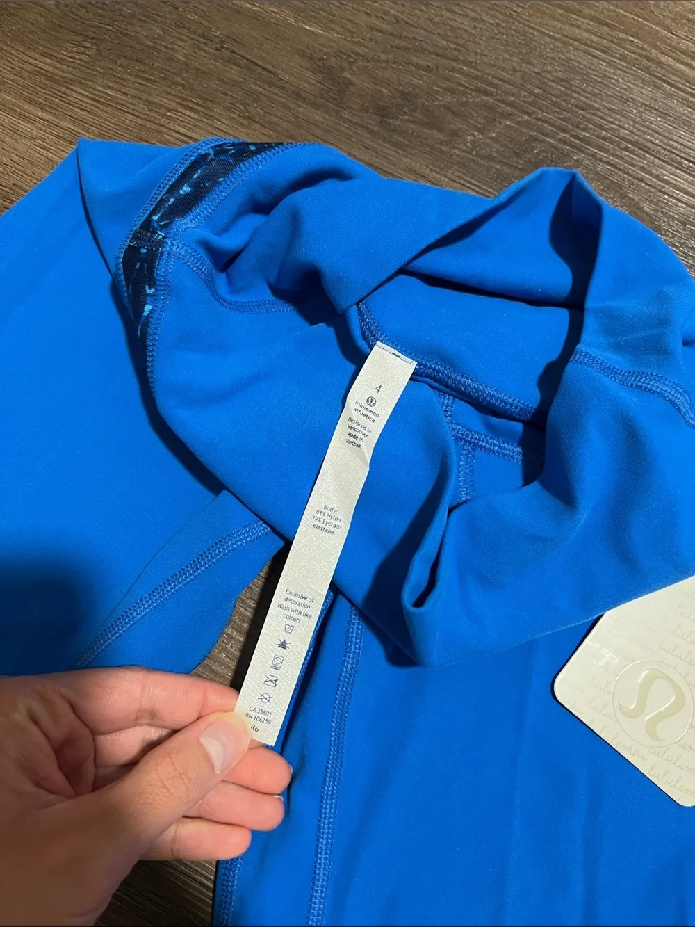 Rare original align first release NWT size 4 blue